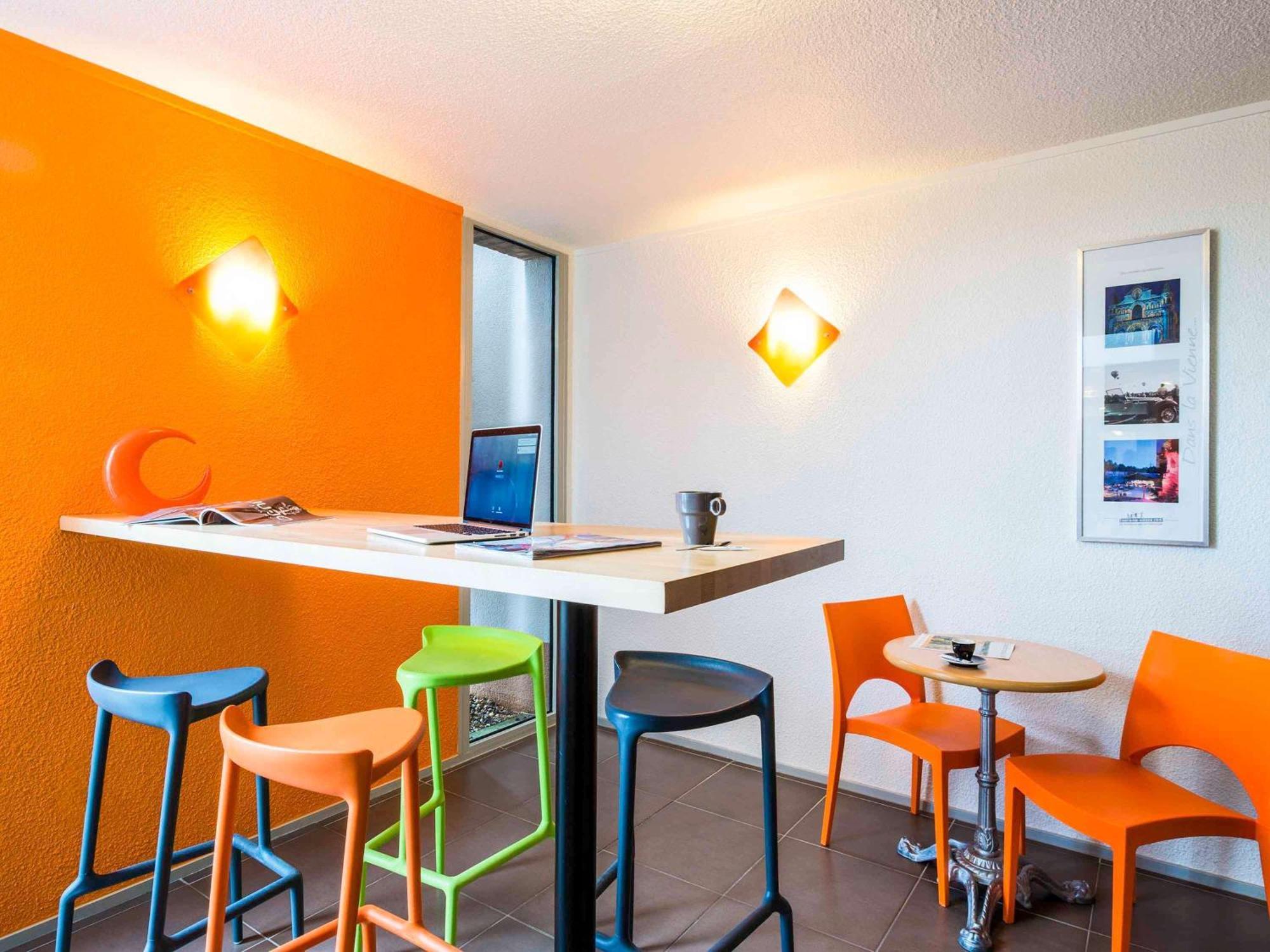 Ibis Budget Chatellerault Nord Exteriör bild