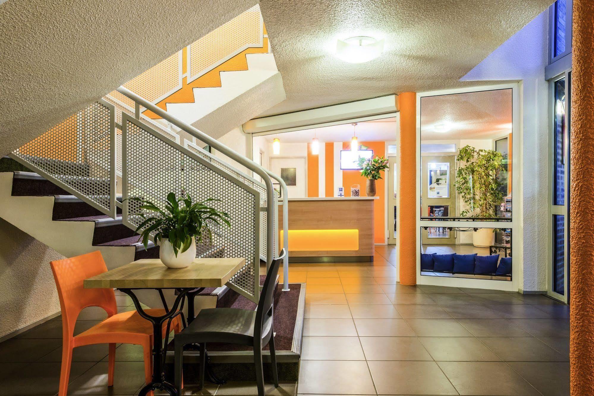 Ibis Budget Chatellerault Nord Exteriör bild